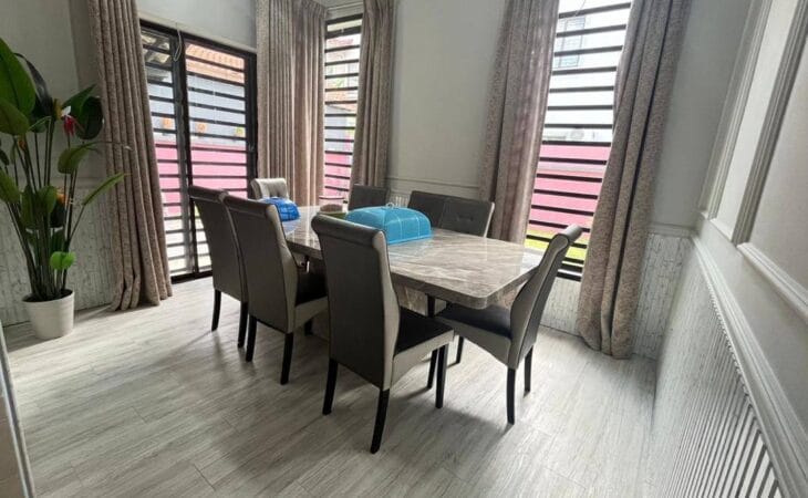 Semi-D 2 Tingkat Bandar Putra Tanjung Lumpur Kuantan dengan Kolam Renang Freehold Open Title - Saharizan Saadon